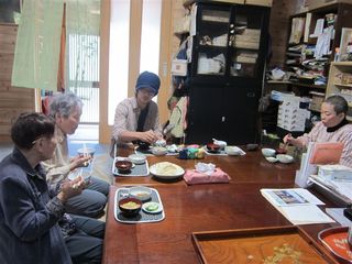お昼ご飯_s.jpg